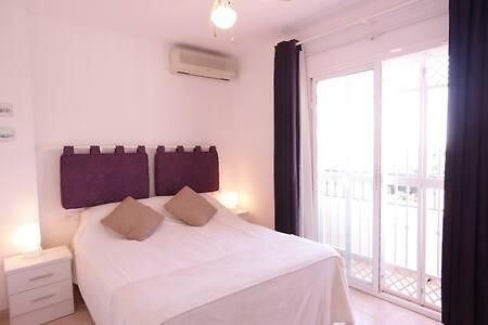 נרחה Amplio Apartamento Con Piscina Cerca De La Playa מראה חיצוני תמונה