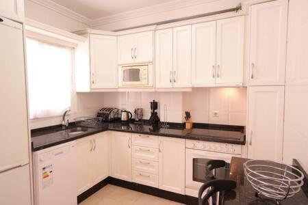 נרחה Amplio Apartamento Con Piscina Cerca De La Playa מראה חיצוני תמונה