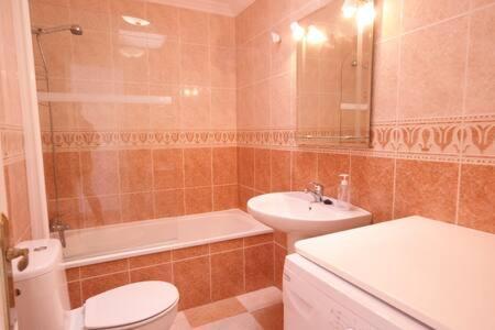 נרחה Amplio Apartamento Con Piscina Cerca De La Playa מראה חיצוני תמונה